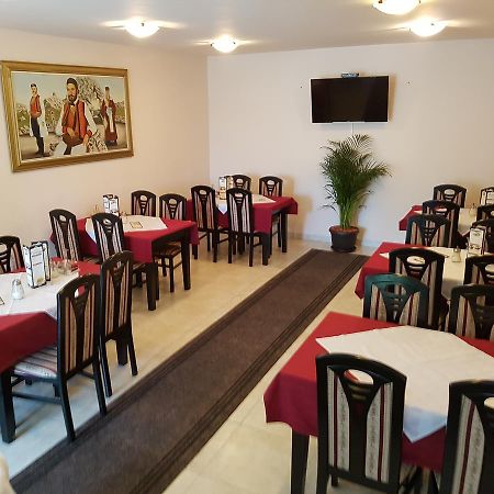 بودفا Hotel Vila Prestige المظهر الخارجي الصورة