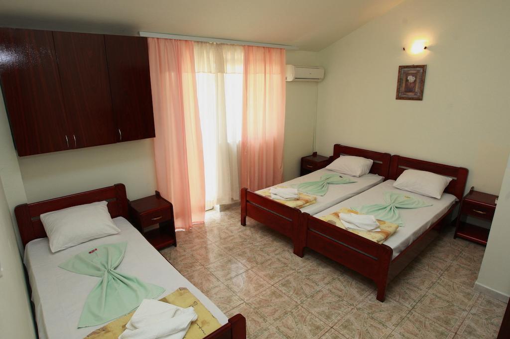 بودفا Hotel Vila Prestige الغرفة الصورة